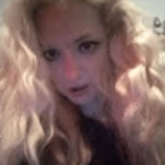 Meet your Posher, Amanda - Picture 1 of 1